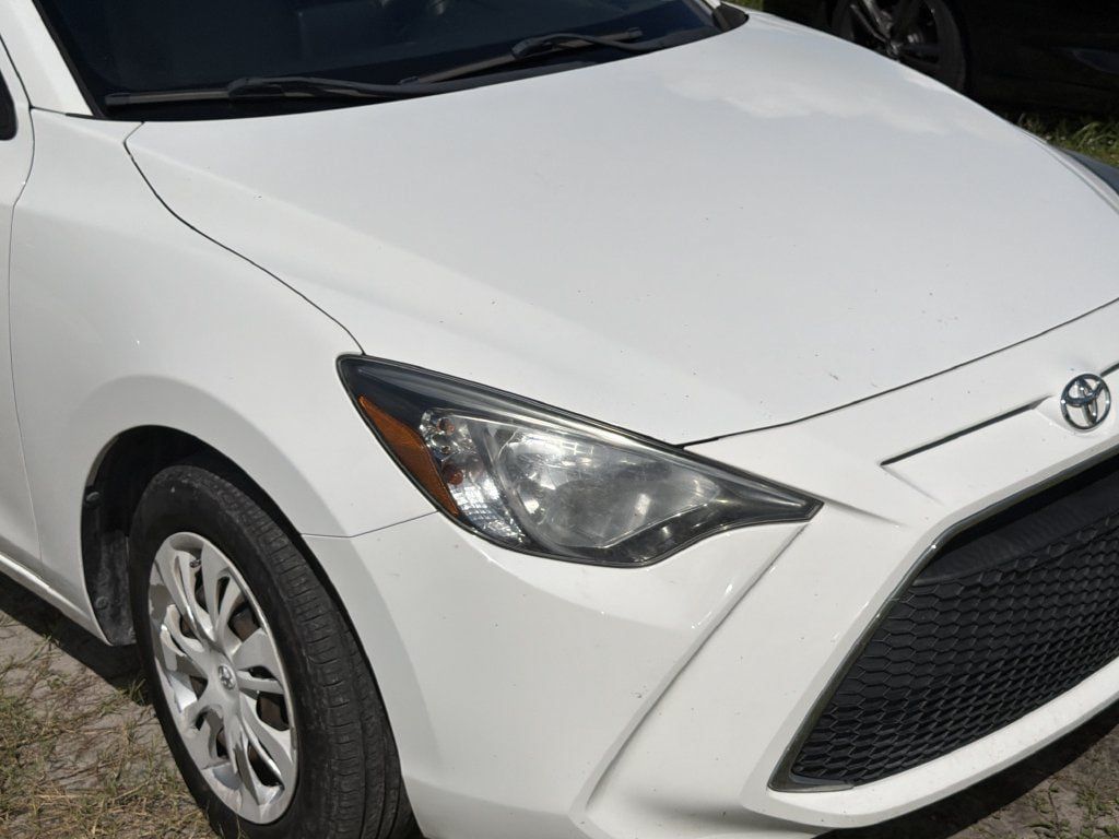 Used 2019 Toyota Yaris L FWD image 2