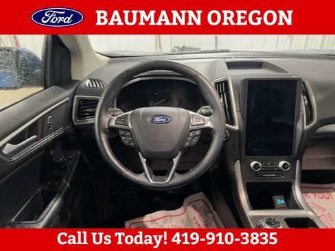 Used 2023 Ford Edge SEL w/ Convenience Package AWD/4WD image 3
