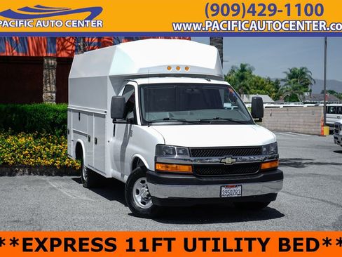 Used 2022 Chevrolet Express 3500 w/ Power Convenience Package RWD image 1