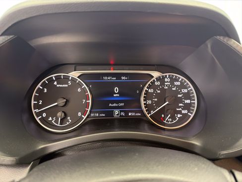 Used 2025 Nissan Sentra SR FWD image 8