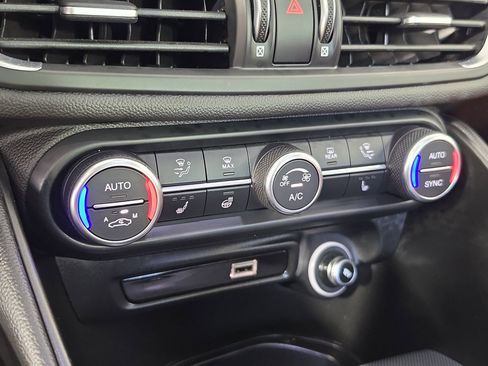 Used 2024 Alfa Romeo Giulia Ti w/ Performance Driving Package RWD image 28