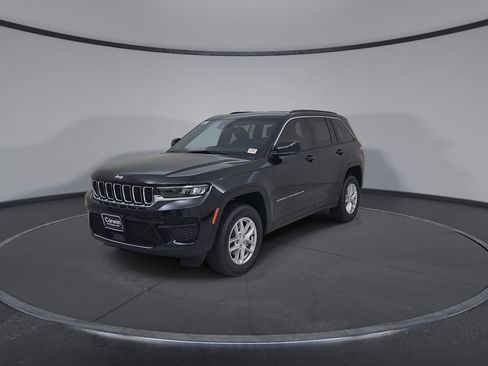 New 2026 Jeep Grand Cherokee Laredo AWD/4WD image 6