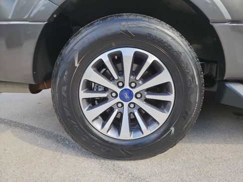 Used 2017 Ford Expedition EL XLT image 8