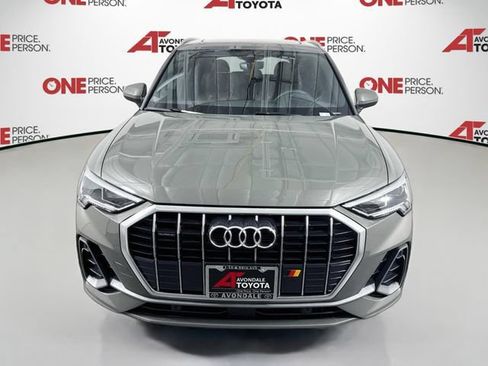 Used 2023 Audi Q3 2.0T Premium w/ Convenience Package AWD/4WD image 2