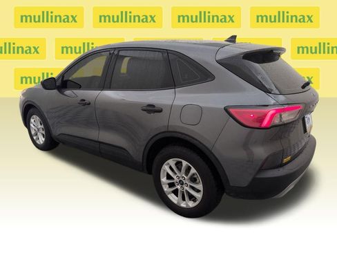 Used 2022 Ford Escape S image 9