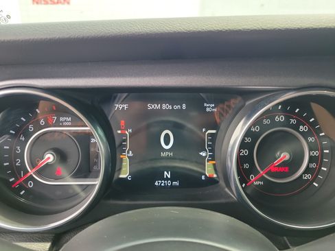 Used 2021 Jeep Gladiator Mojave w/ Cold Weather Group AWD/4WD image 24