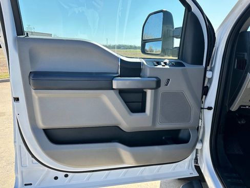 Used 2019 Ford F250 XLT w/ XLT Value Package image 23