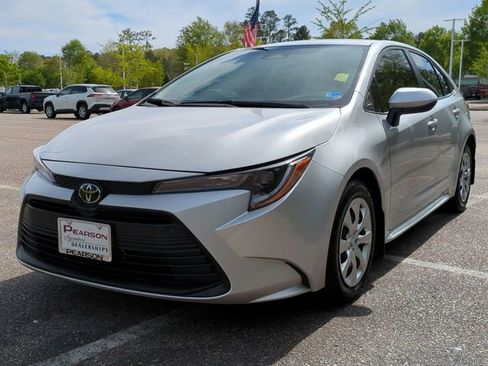 Used 2026 Toyota Corolla LE image 8