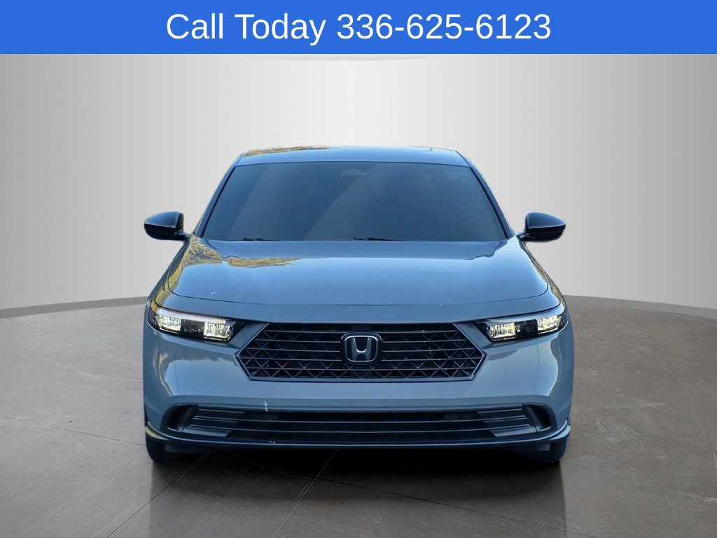 Used 2023 Honda Accord Sport image 2