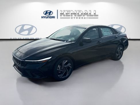New 2026 Hyundai Elantra Limited FWD image 3