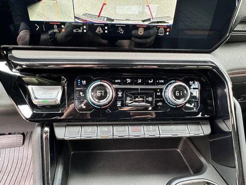 Certified 2024 GMC Sierra 2500 AT4 w/ AT4 Premium Plus Package AWD/4WD image 32