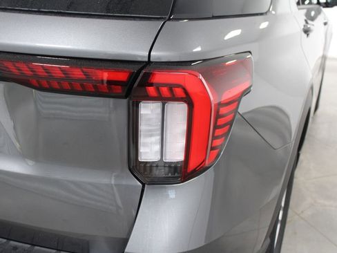 New 2026 Ford Explorer Active image 11