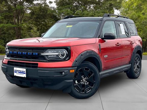 Used 2022 Ford Bronco Sport Outer Banks w/ Tech Package image 3