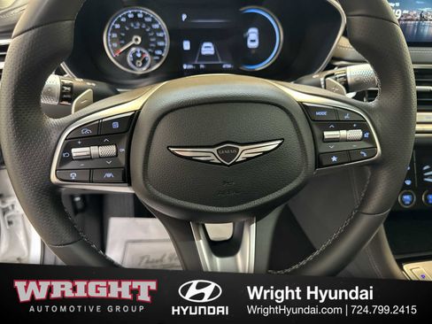 Certified 2025 Genesis G70 2.5T image 19