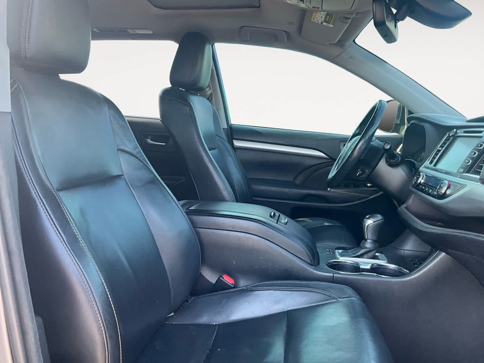 Used 2018 Toyota Highlander XLE FWD image 15