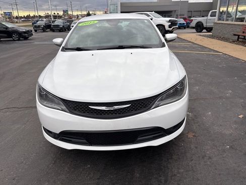 Used 2015 Chrysler 200 S w/ Comfort Group image 18