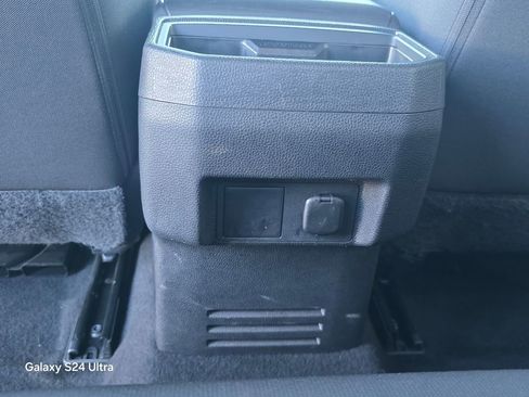 Used 2024 Toyota Tacoma TRD Off-Road image 19