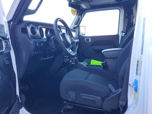 Used 2023 Jeep Wrangler Unlimited Rubicon 4xe image 8