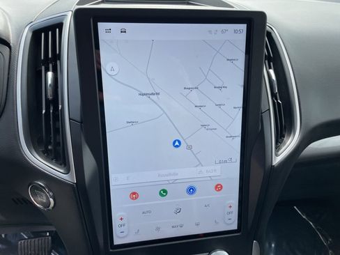 Used 2024 Ford Edge SEL image 11