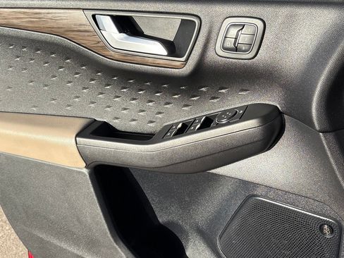 Used 2020 Ford Escape Titanium image 26