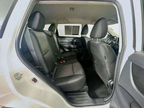 Used 2019 Nissan Rogue SV AWD/4WD image 25
