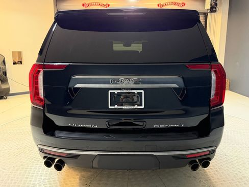 Used 2023 GMC Yukon XL Denali Ultimate AWD/4WD image 9