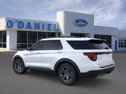 New 2026 Ford Explorer Active w/ Active Comfort Package AWD/4WD image 7