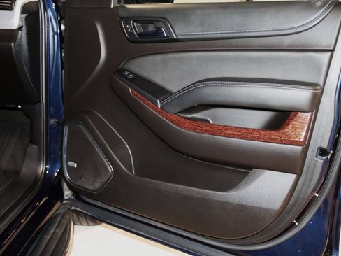 Used 2017 GMC Yukon SLT image 52