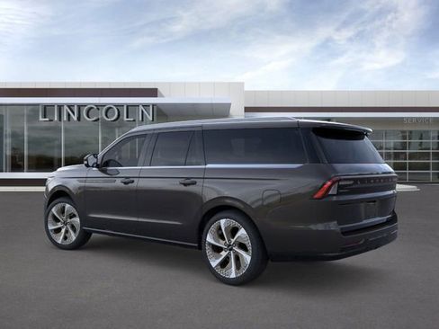 New 2026 Lincoln Navigator L Black Label AWD/4WD image 4