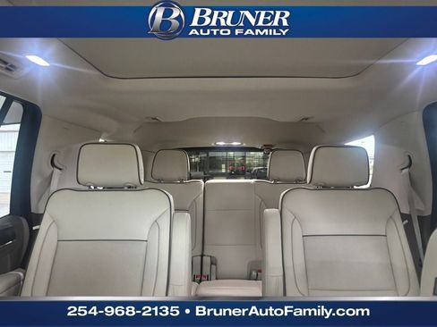 Used 2021 GMC Yukon Denali w/ Denali Premium Package image 23