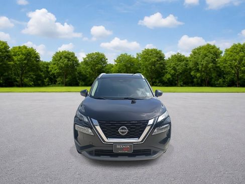 Used 2023 Nissan Rogue SV w/ SV Premium B Package FWD image 2