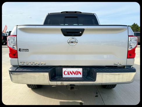 Used 2019 Nissan Titan SV RWD image 8