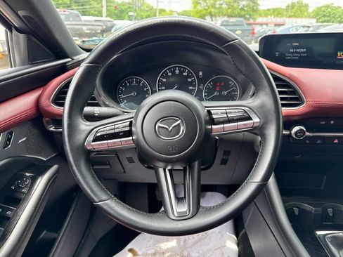 Used 2021 MAZDA MAZDA3 s FWD image 30