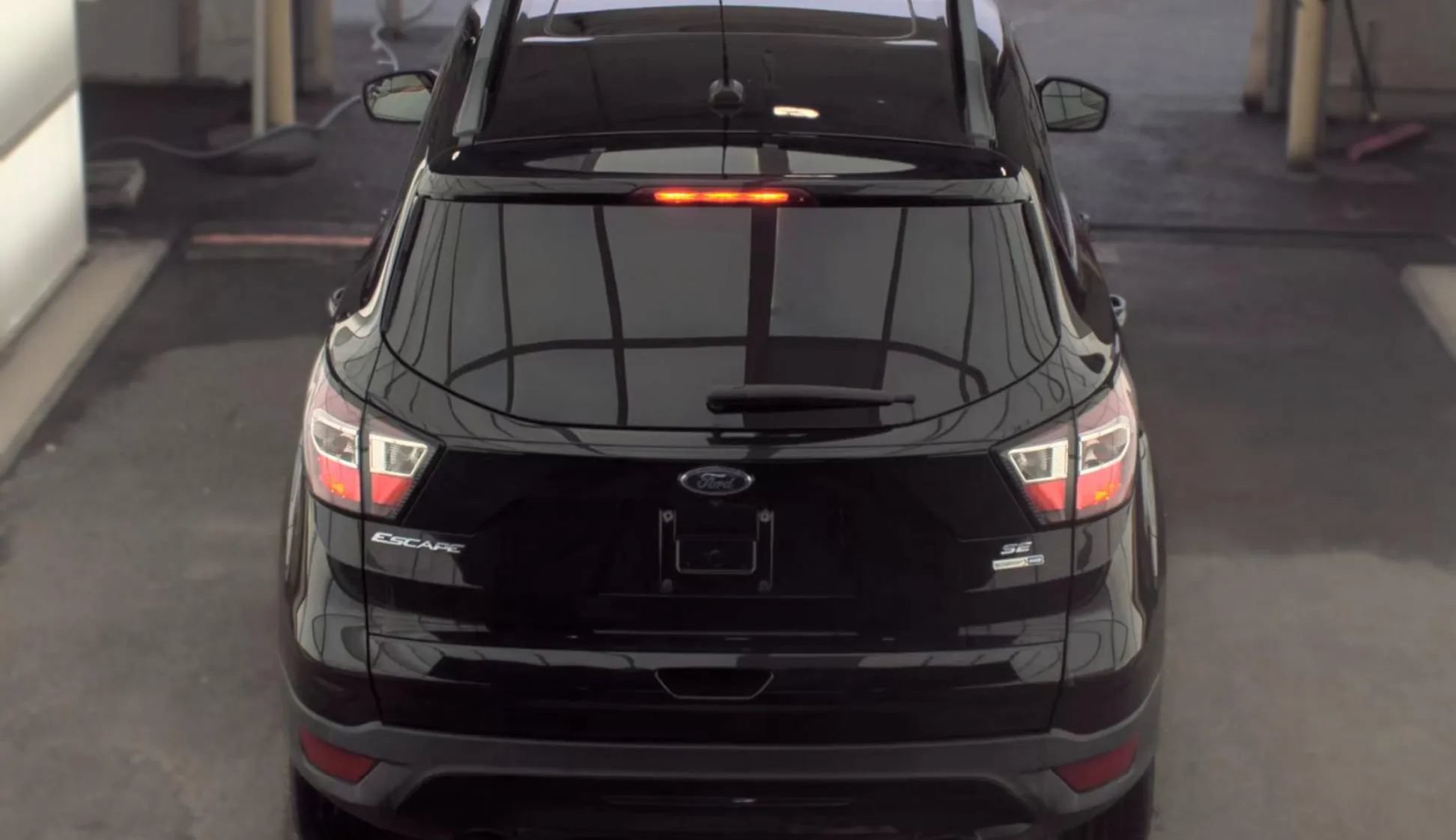 Used 2018 Ford Escape SE w/ SE Sport Appearance Package AWD/4WD image 5