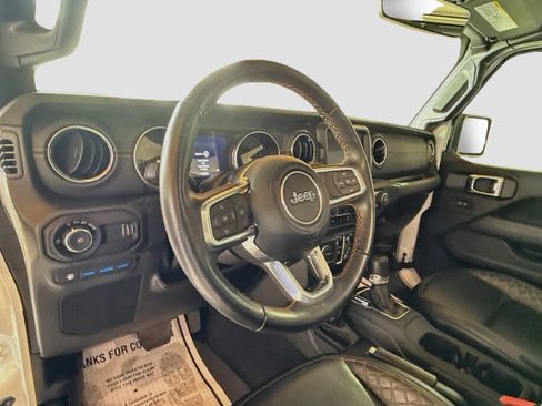 Used 2023 Jeep Wrangler Unlimited Sahara AWD/4WD image 12