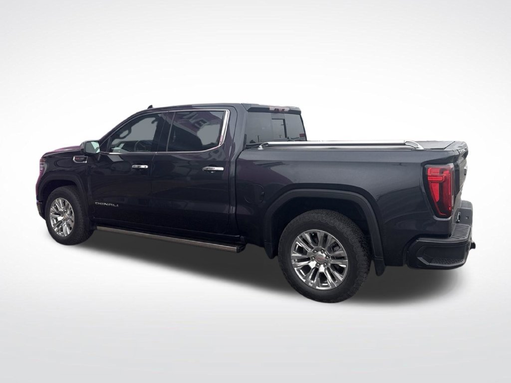 Used 2023 GMC Sierra 1500 Denali w/ Technology Package AWD/4WD image 6