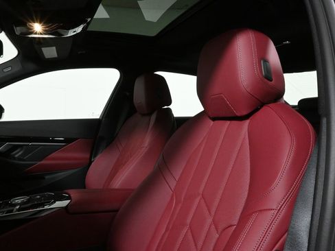 Used 2026 BMW 530i xDrive w/ Premium Package image 16