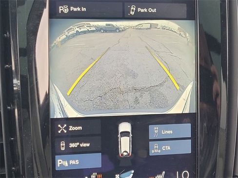 Used 2017 Volvo V90 T6 Cross Country image 21