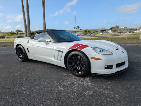 Used 2011 Chevrolet Corvette Grand Sport w/ Preferred Equipment Group image 2