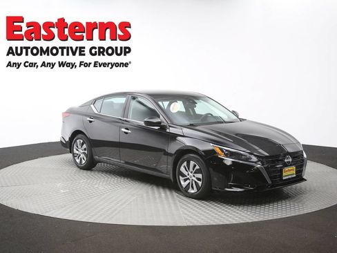 Used 2023 Nissan Altima 2.5 S FWD image 48