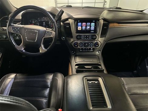 Used 2020 GMC Yukon Denali image 12