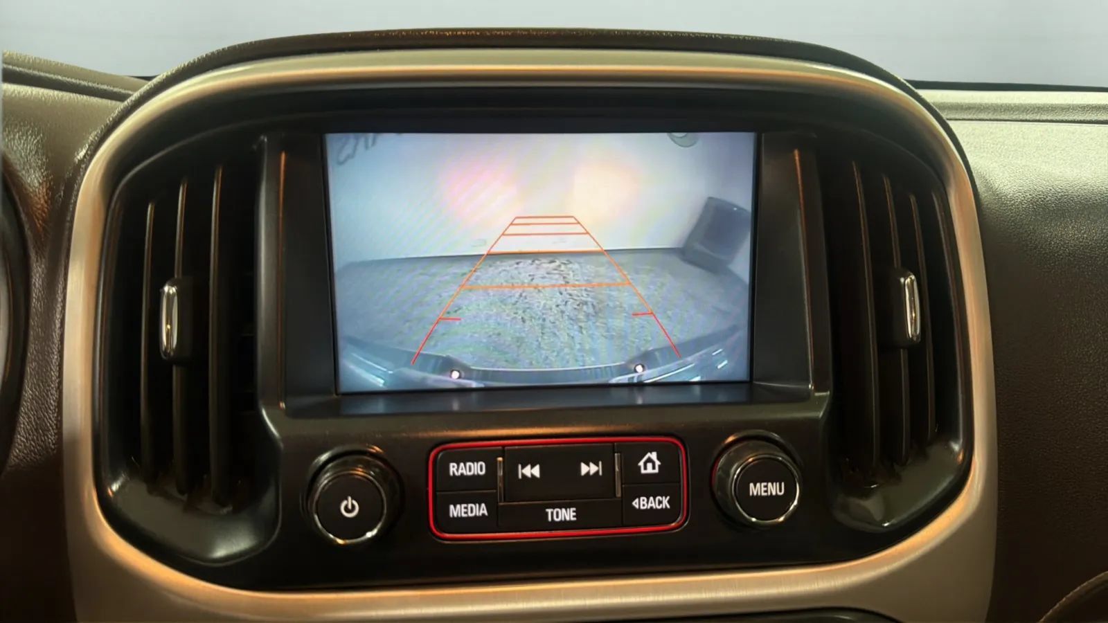 Used 2016 GMC Canyon SLE AWD/4WD image 14