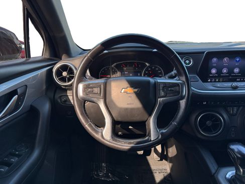 Used 2019 Chevrolet Blazer LT FWD image 12