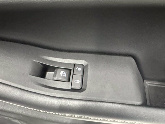Used 2023 Jeep Grand Cherokee Altitude AWD/4WD image 27