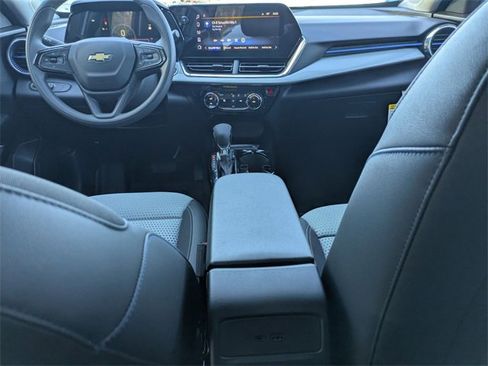 New 2026 Chevrolet Trax LT image 24