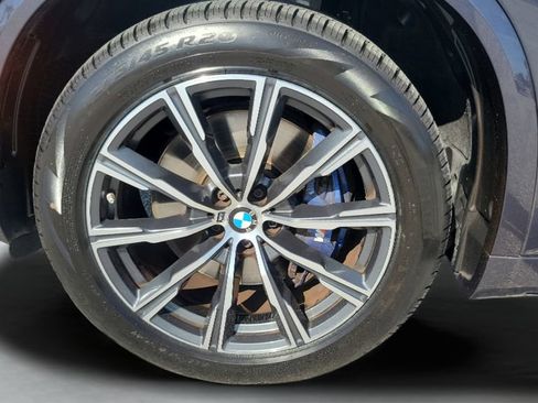 Used 2021 BMW X5 xDrive40i w/ M Sport Package AWD/4WD image 25