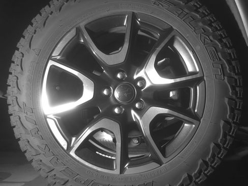 Used 2025 Jeep Compass Trailhawk AWD/4WD image 15