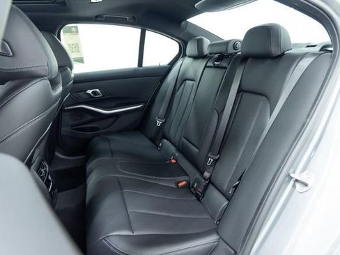 Certified 2025 BMW 330i xDrive Sedan w/ Premium Package image 27