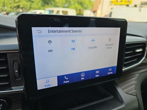 Used 2020 Ford Explorer Limited RWD image 25