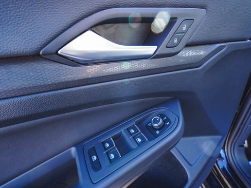 Used 2024 Volkswagen GTI Autobahn image 10